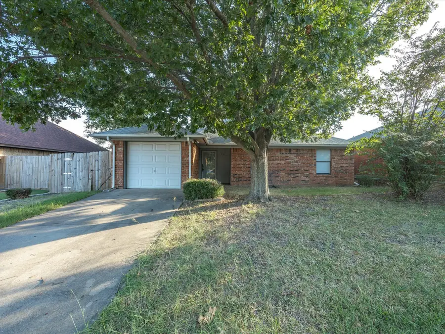 128 Black Forest Drive, Weatherford, TX 76086 - Image #2