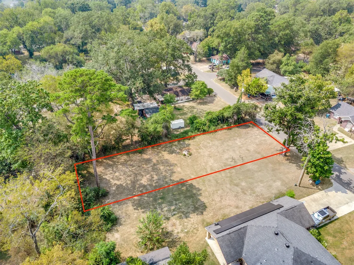 615 Red Springs Avenue, Mount Pleasant, TX 75455 - Image #1