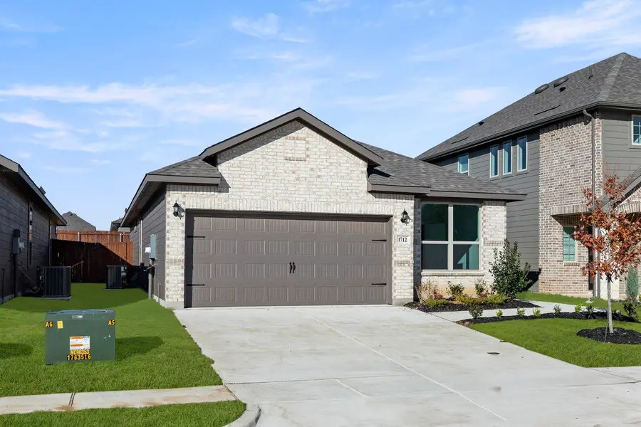 1712 Elle Lane, Aubrey, TX 76227 - Image #3