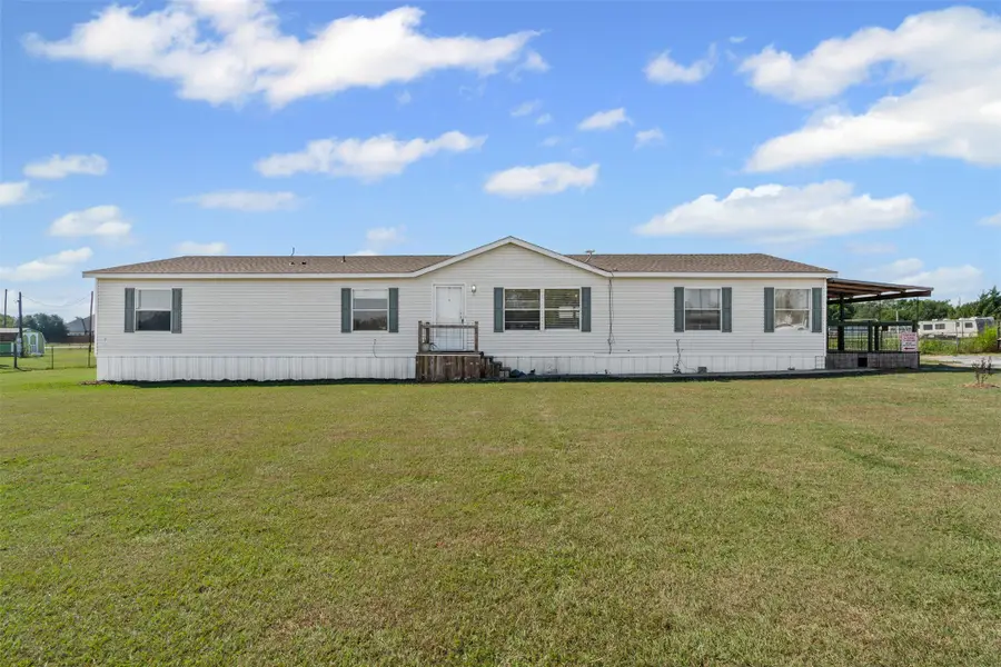 2117 Jordan Court, Joshua, TX 76058 - Image #2