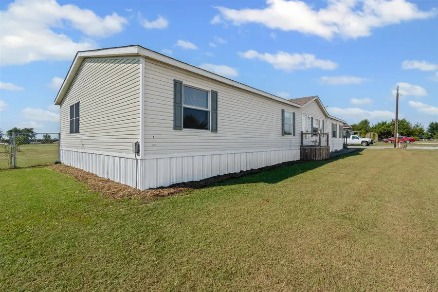 2117 Jordan Court, Joshua, TX 76058 - Image #3