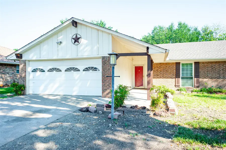 105 Tanglewood Lane, Waxahachie, TX 75165 - Image #3