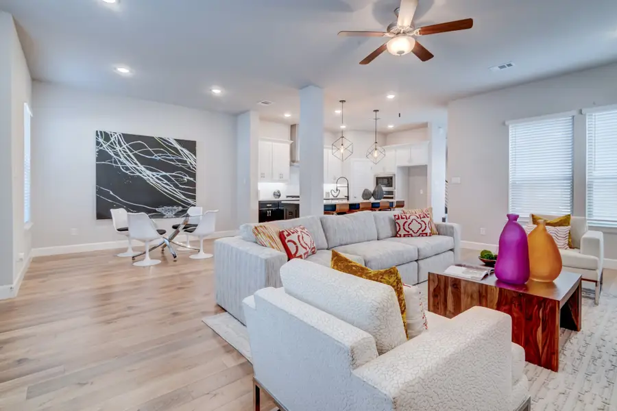 672 Aspen Valley Lane, Dallas, TX 75208 - Image #2