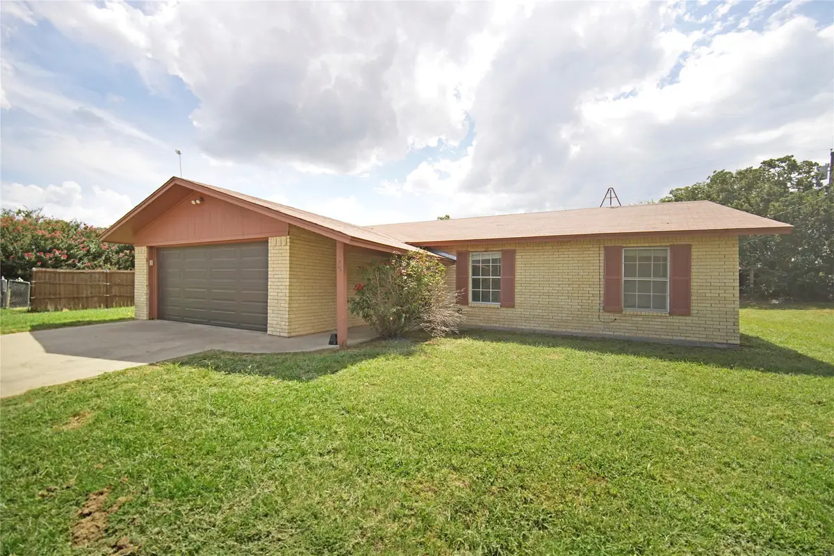 147 Hillcrest Street, Jacksboro, TX 76458 - Image #1