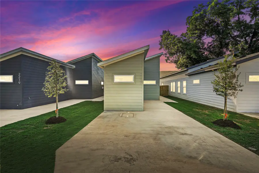 2221 Hooper Street, Dallas, TX 75215 - Image #2