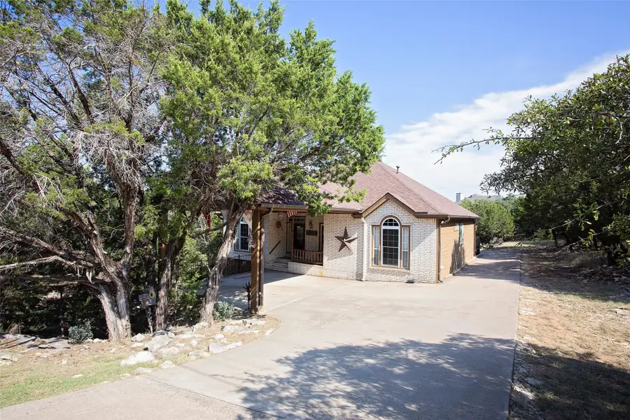 880 Cliffs Drive, Possum Kingdom Lake, TX 76449 - Image #3