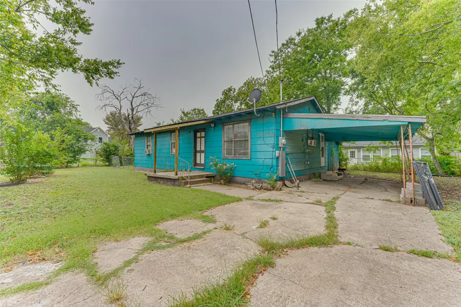104 Griffin Street, Waxahachie, TX 75165 - Image #2