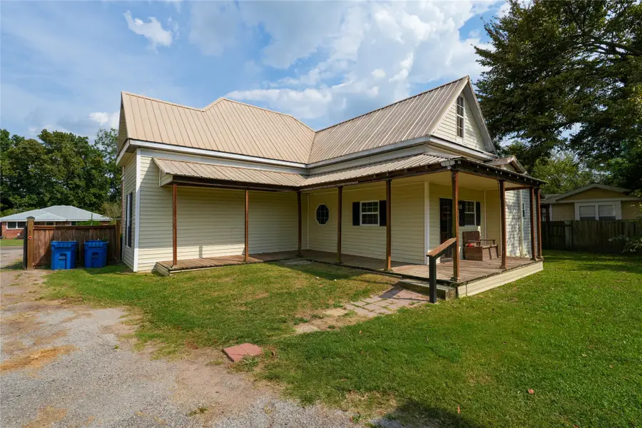 208 Frisco Street, Cumby, TX 75433 - Image #2