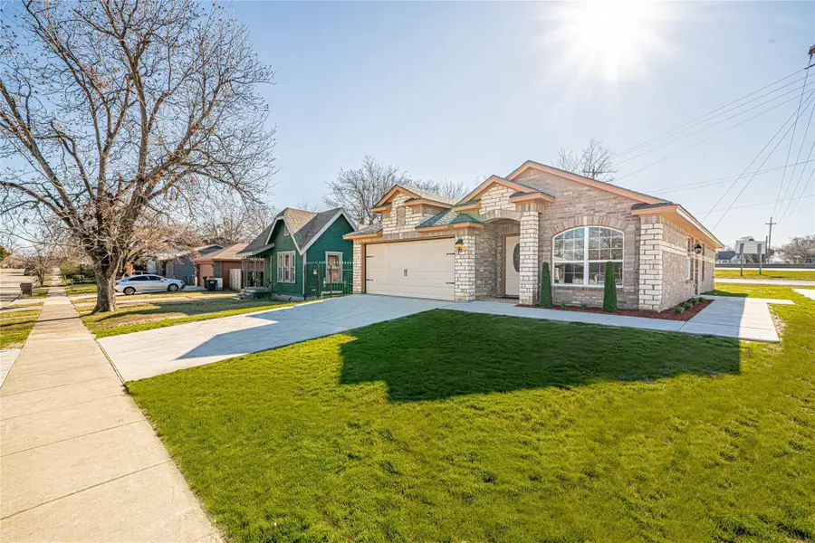 2900 Fitzhugh Avenue, Fort Worth, TX 76105 - Image #2