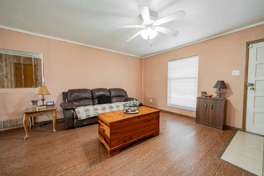 401 Starling Drive, Mesquite, TX 75149 - Image #3