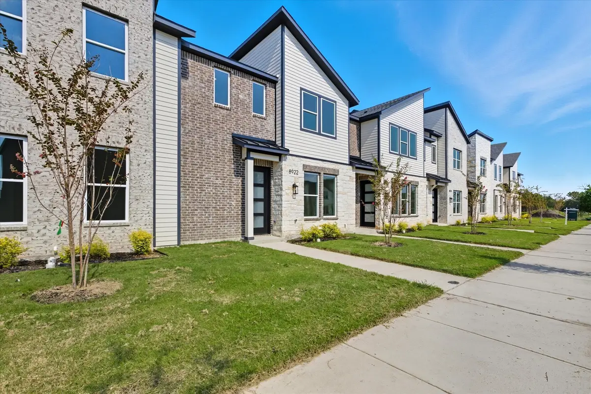 8922 Lowell Street, Rowlett, TX 75089 - Image #1