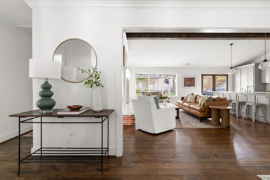 7034 Irongate Lane, Dallas, TX 75214 - Image #3