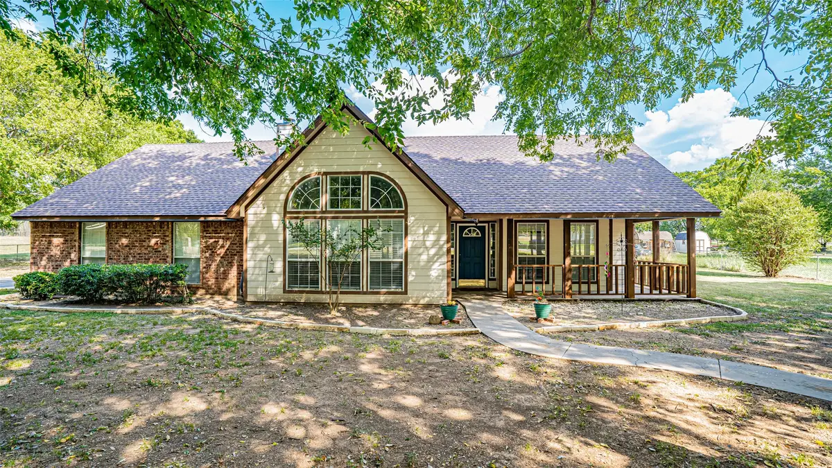 105 Pleasant Run, Reno, TX 76020 - Image #1