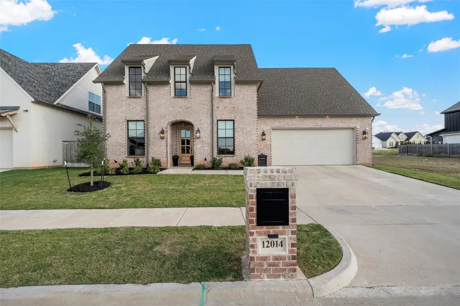 12014 Kenai Circle, Woodway, TX 76712 - Image #2