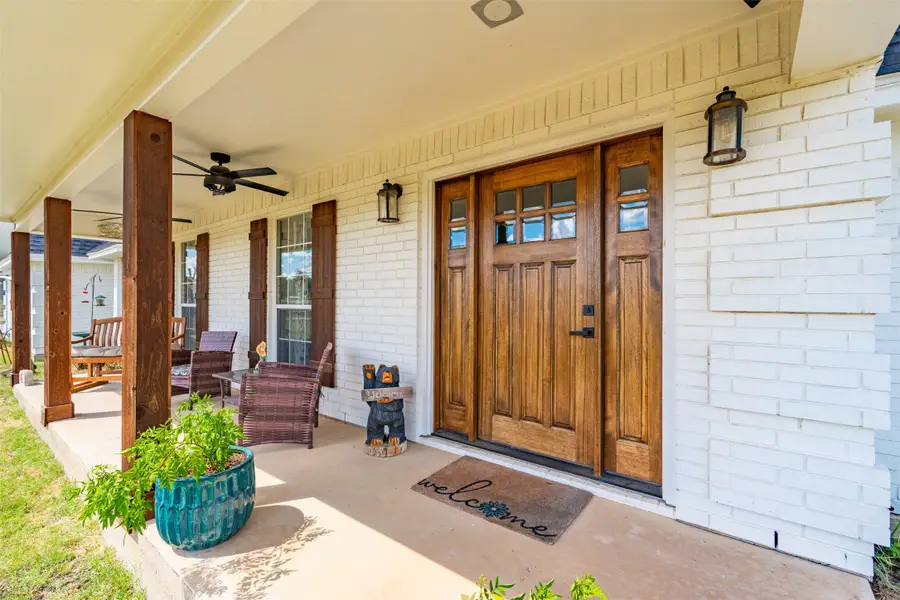 104 Fossil Court, Springtown, TX 76082 - #3