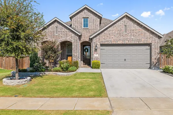 1113 Bluestem Drive, Aubrey, TX 76227