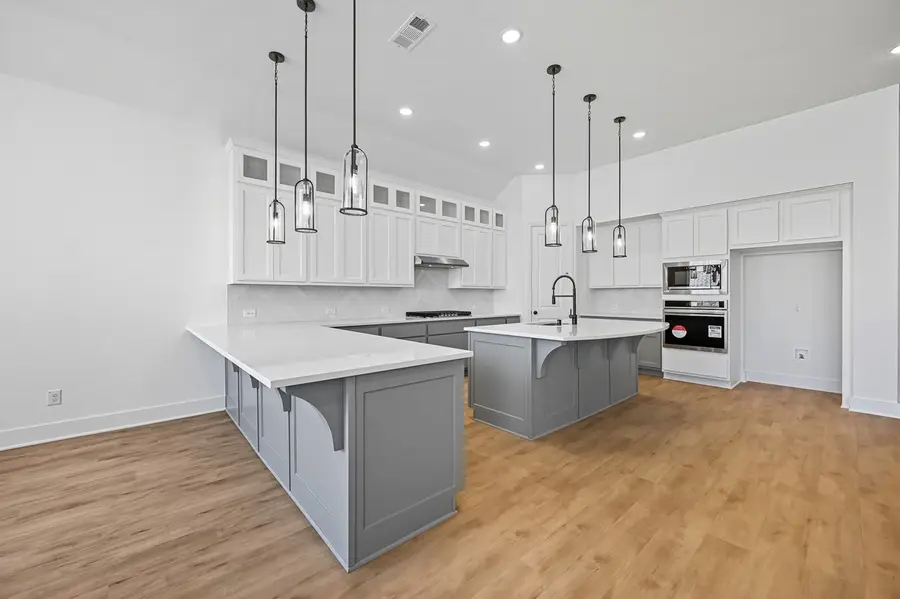 552 Station Drive, Waxahachie, TX 75167 - Image #3