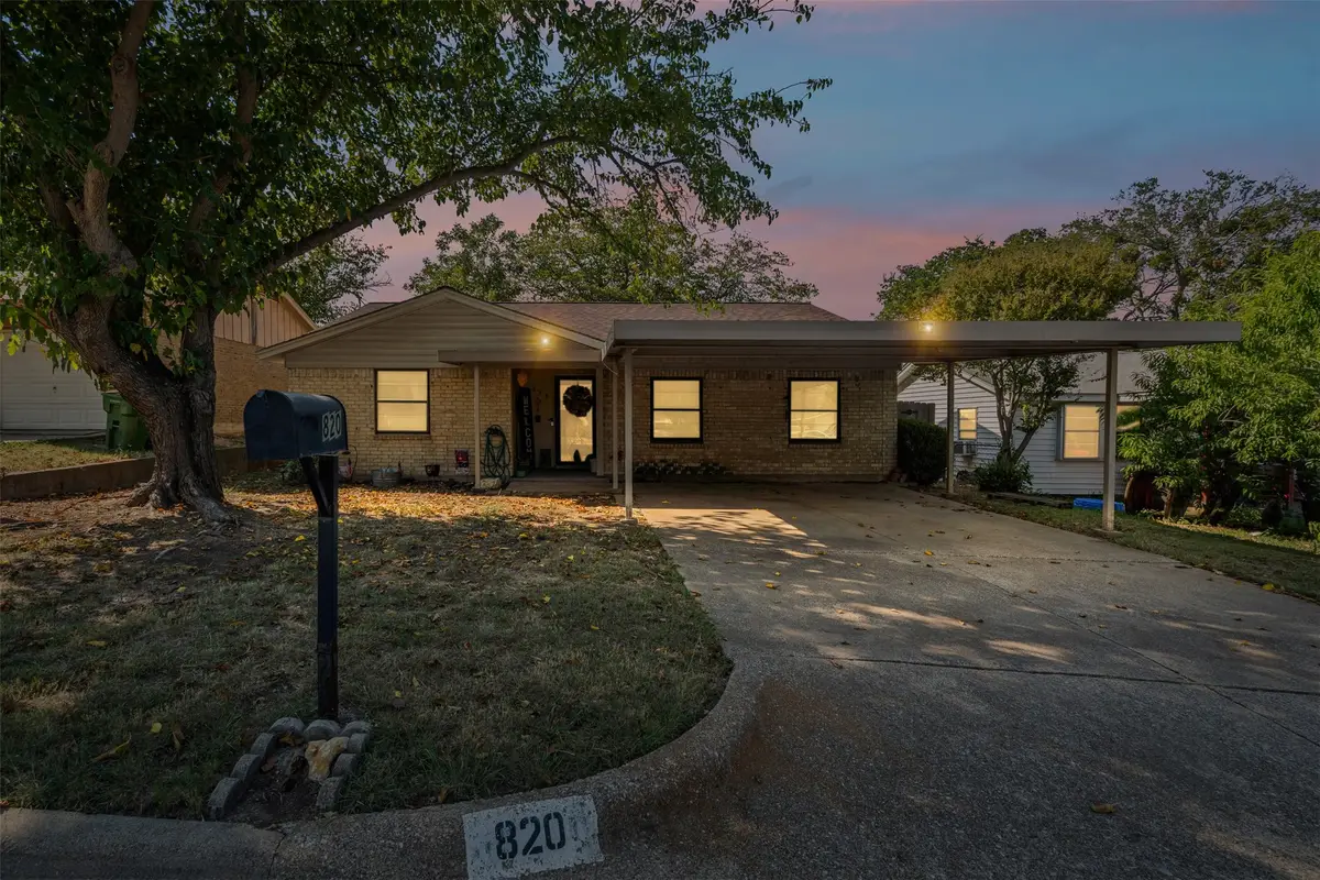 820 Lake View Ridge, White Settlement, TX 76108 - Image #1