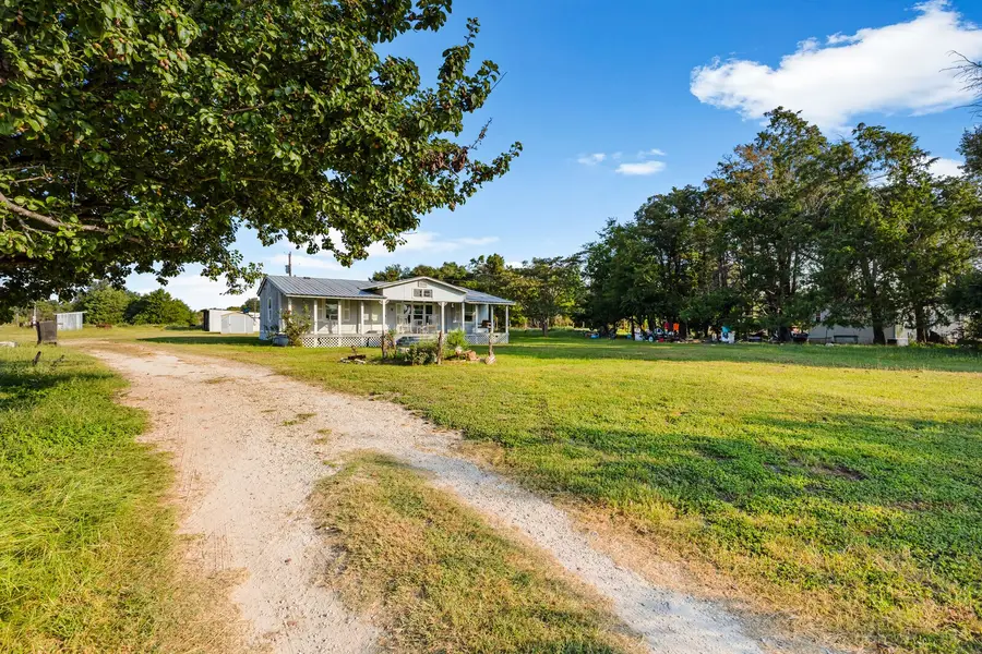 252 Lcr 421, Groesbeck, TX 76642 - Image #2