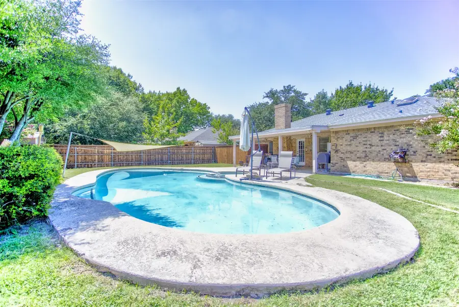 9901 Ivy Leaf Lane, Fort Worth, TX 76108 - Image #2