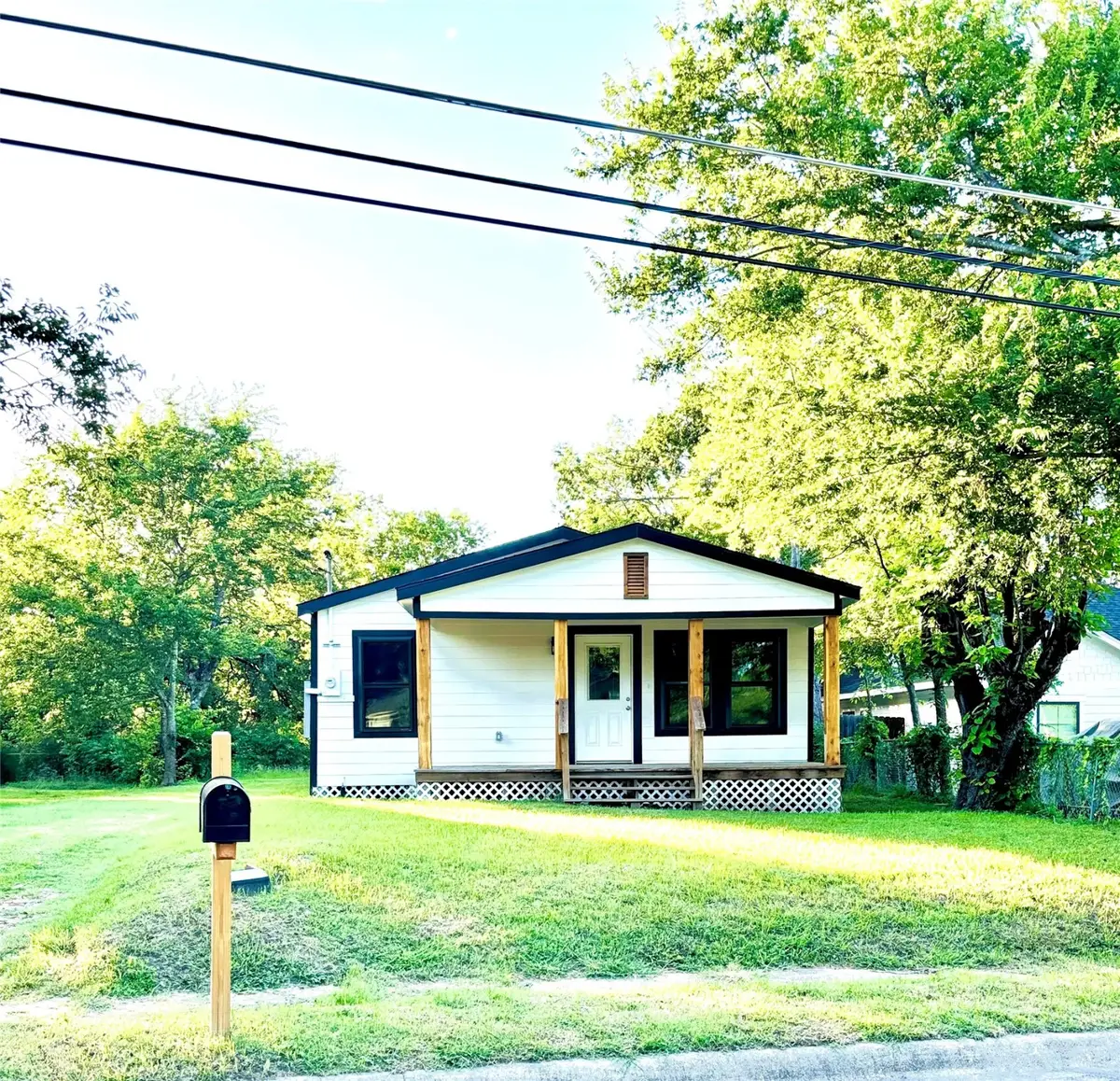 1512 G W Jackson Avenue, Corsicana, TX 75110 - Image #1