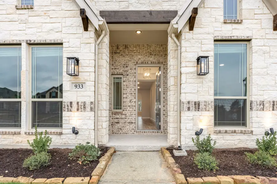 933 S Bluebird Lane, Midlothian, TX 76065 - Image #3