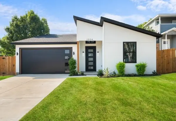 2504 Oxford Avenue, Fort Worth, TX 76106