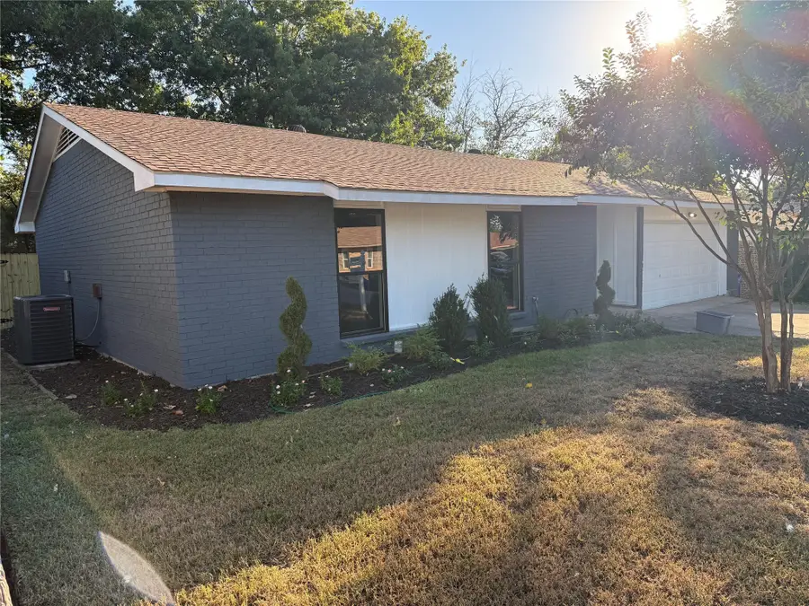 6024 Hillcrest Drive, Watauga, TX 76148 - Image #3