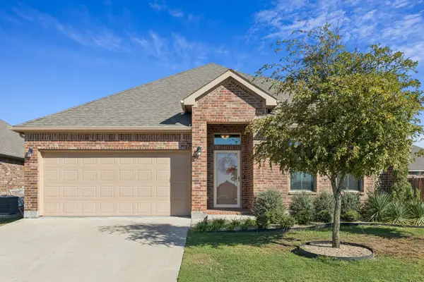 145 Wagon Wheel Drive, Waxahachie, TX 75167