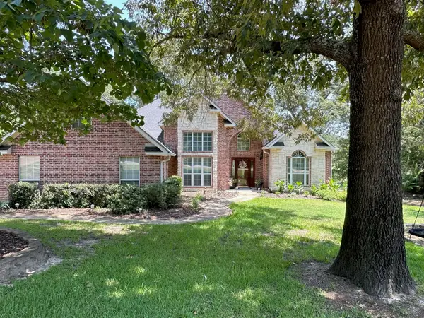 1052 Greenbriar Trail, Holly Lake Ranch, TX 75765
