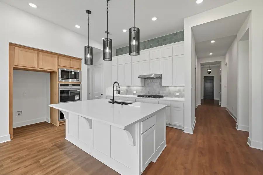 2229 Garnet Drive, Waxahachie, TX 75167 - Image #2