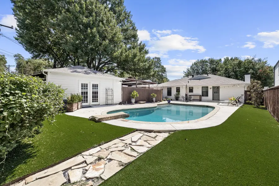 6211 Marquita Avenue, Dallas, TX 75214 - Image #2