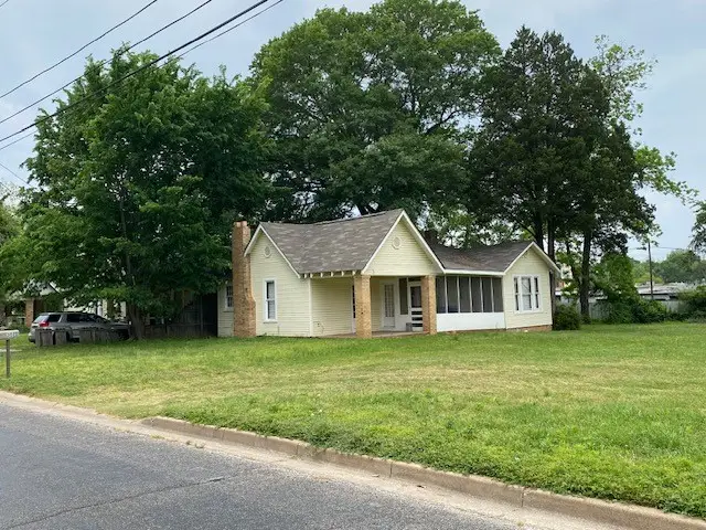 302 W College Street, Athens, TX 75751 - Image #1