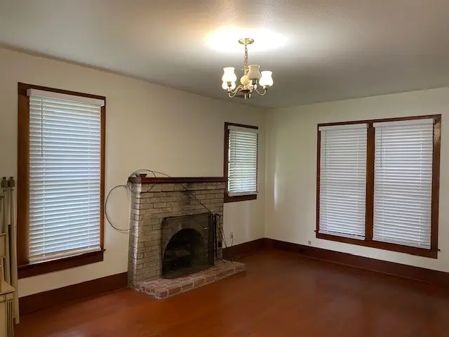 302 W College Street, Athens, TX 75751 - Image #2