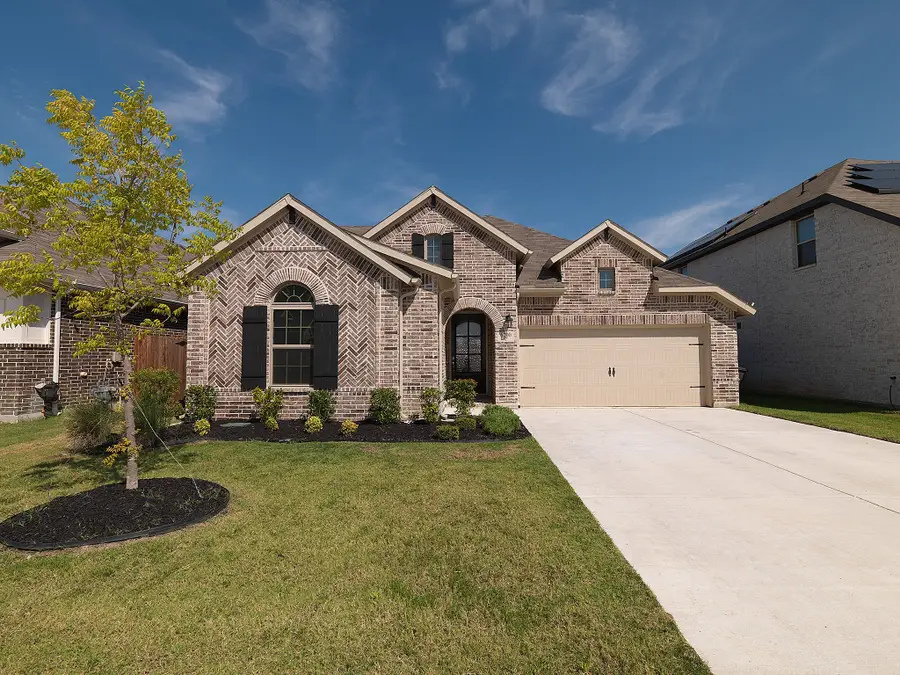 6200 Cobbetts Pond Lane, Fort Worth, TX 76179 - Image #2