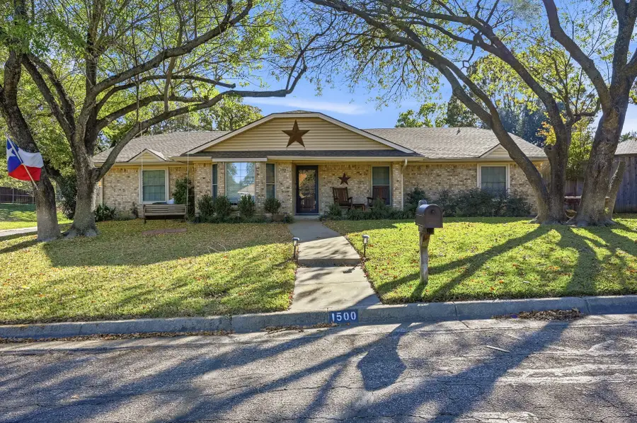 1500 Flamingo Drive, Arlington, TX 76012 - Image #2