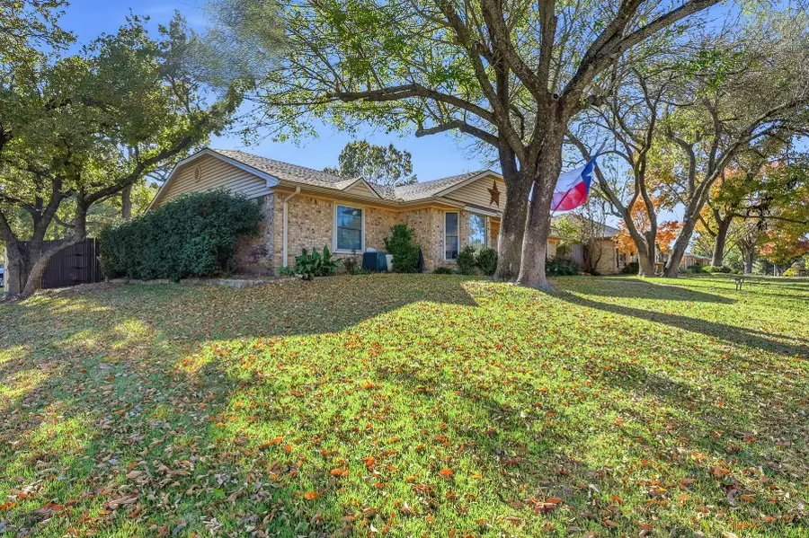 1500 Flamingo Drive, Arlington, TX 76012 - Image #3