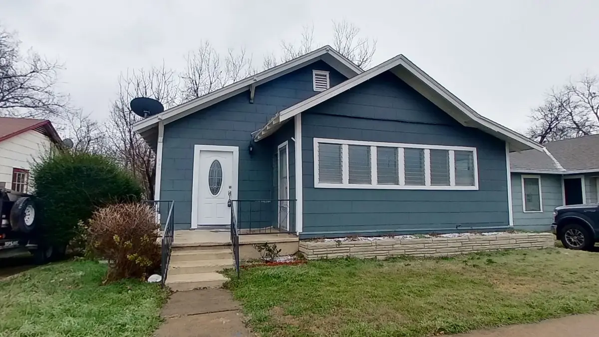 826 W Crawford Street, Denison, TX 75020 - Image #1