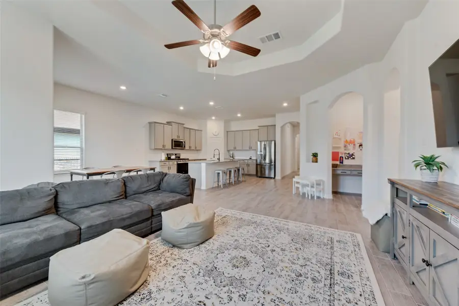 11209 Autry Ridge Lane, Aubrey, TX 76227 - Image #3