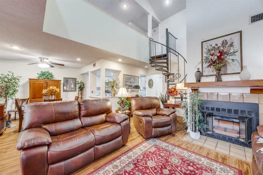 12 Village Green Court, Denison, TX 75020 - Image #3