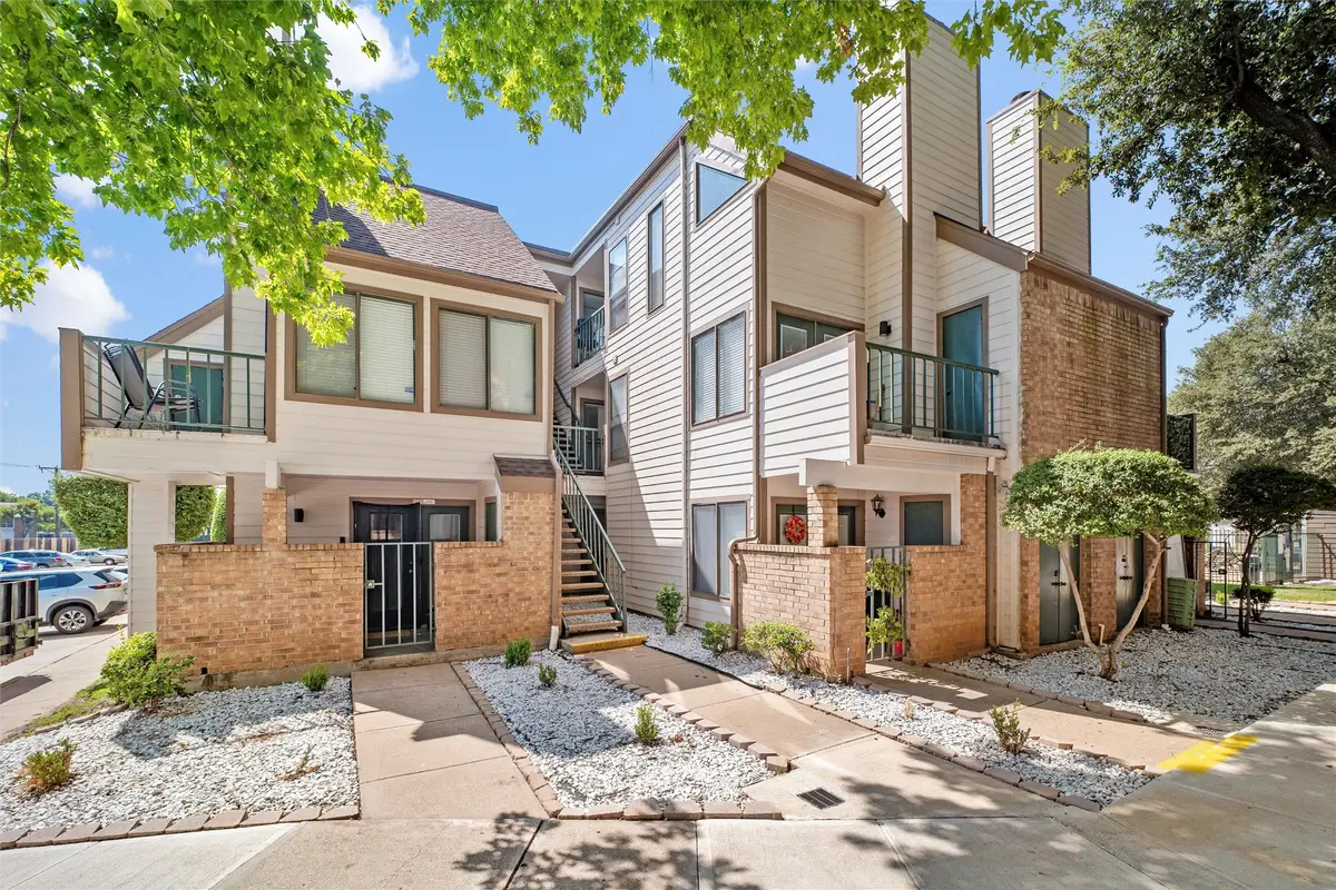 2310 Bamboo Drive #J207, Arlington, TX 76006 - Image #1