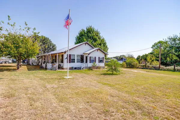 1035 Summit Drive, Springtown, TX 76082