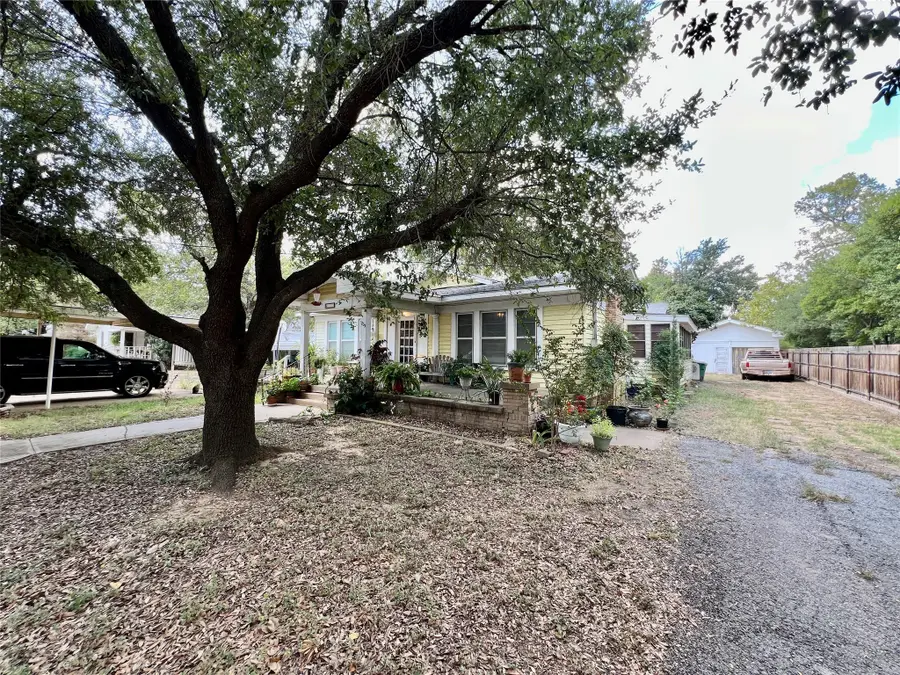 709 S Seaman Street, Eastland, TX 76448 - Image #3