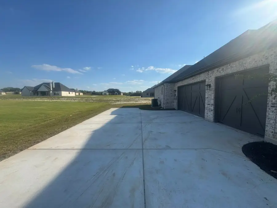 1445 Julian Drive, Van Alstyne, TX 75495 - Image #3