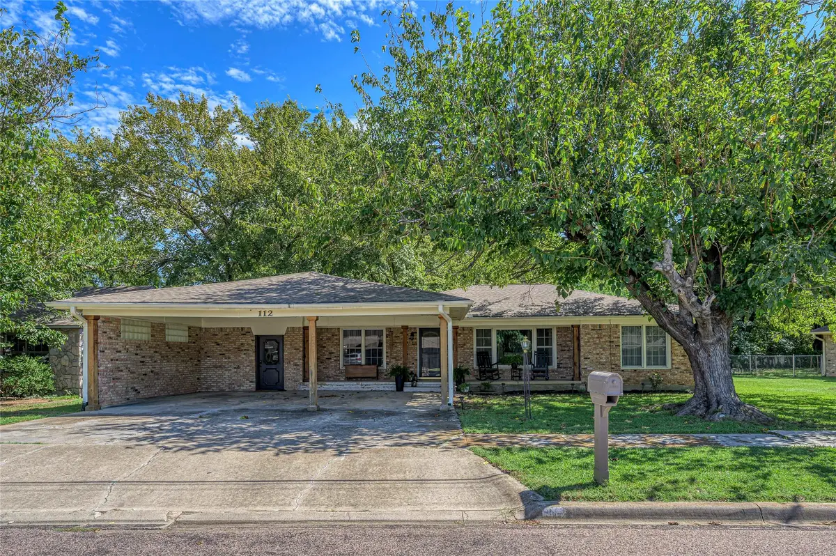 112 Pecan Street, Whitesboro, TX 76273 - Image #1