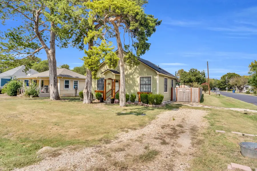 113 E Criddle Street, Waxahachie, TX 75165 - #2