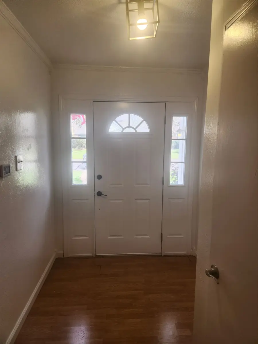 12911 Mitchwin Road, Farmers Branch, TX 75234 - Image #3