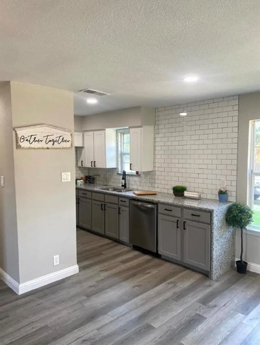 729 Hettie Street, Denton, TX 76209 - Image #2