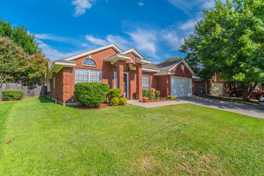 6405 Redstone Drive, Arlington, TX 76001 - Image #2