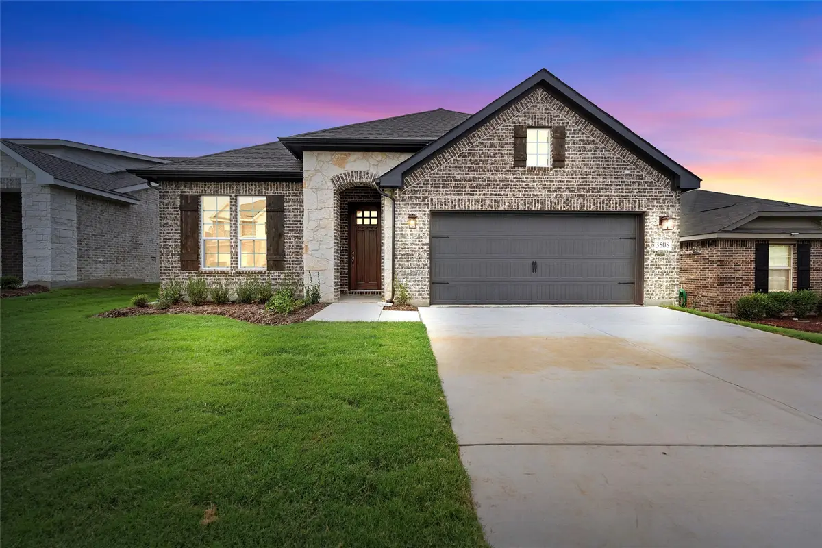 3508 Columbus Street, Gainesville, TX 76240 - Image #1